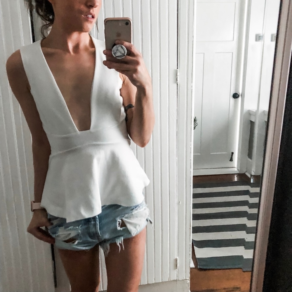 **SOLD** Bec & Bridge Plunge Peplum Tank sz6 a3* - Picture 4 of 8